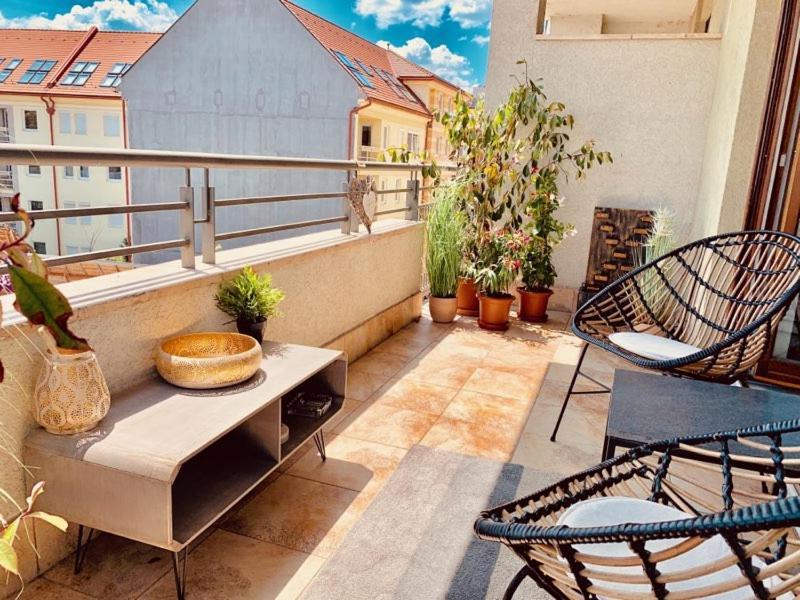 Sunny Deluxe Apt. & Terrace Lejlighed *