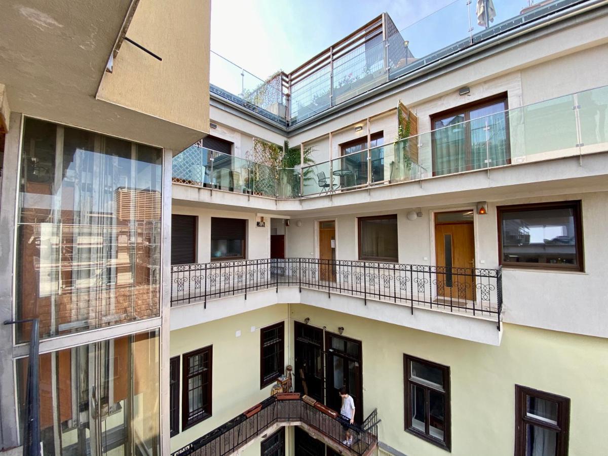 Rooftop By Hi5 - Palace Quarter *