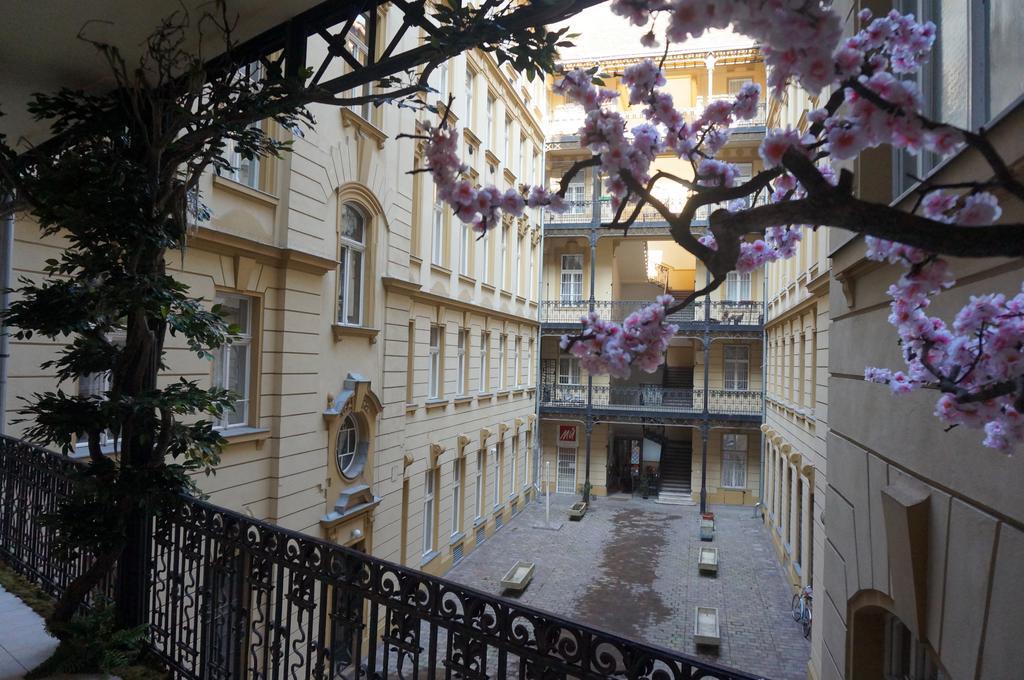 Elegancia Budapest