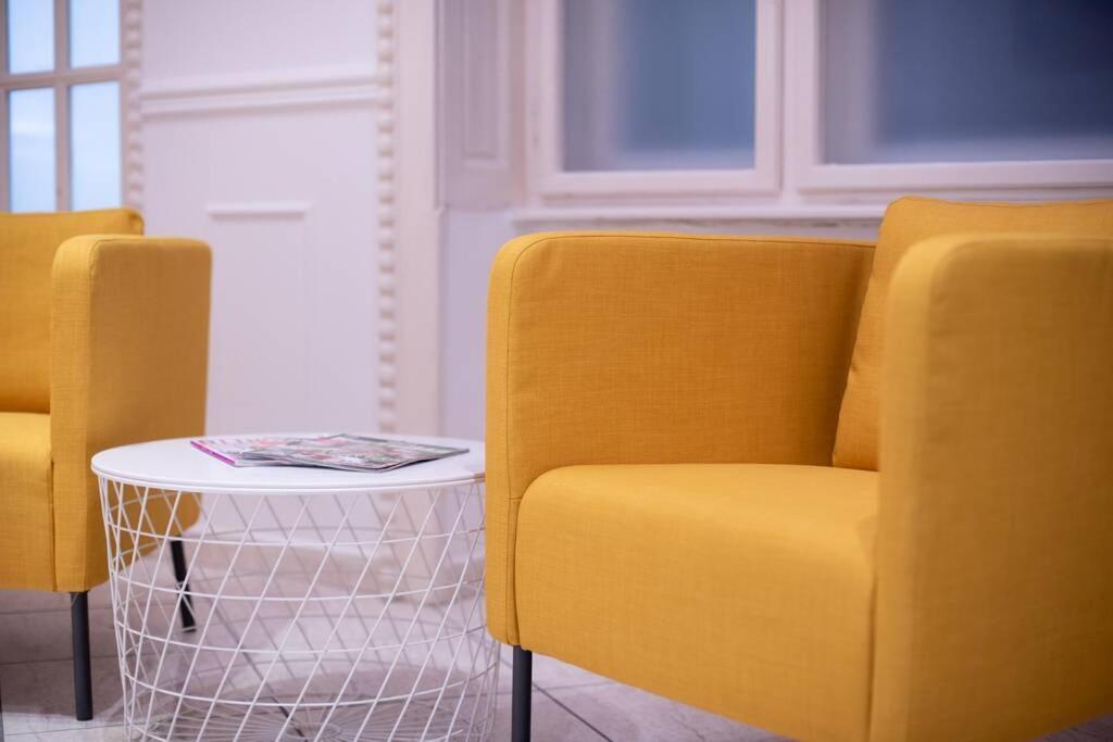 Lejlighed Located, 150 M2 5 Bedrooms Apt.,