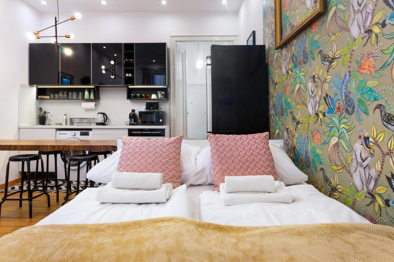 Economy Downtown Design - Free Parking - Balcony - Super Puplic Transport - Ac * Budapest