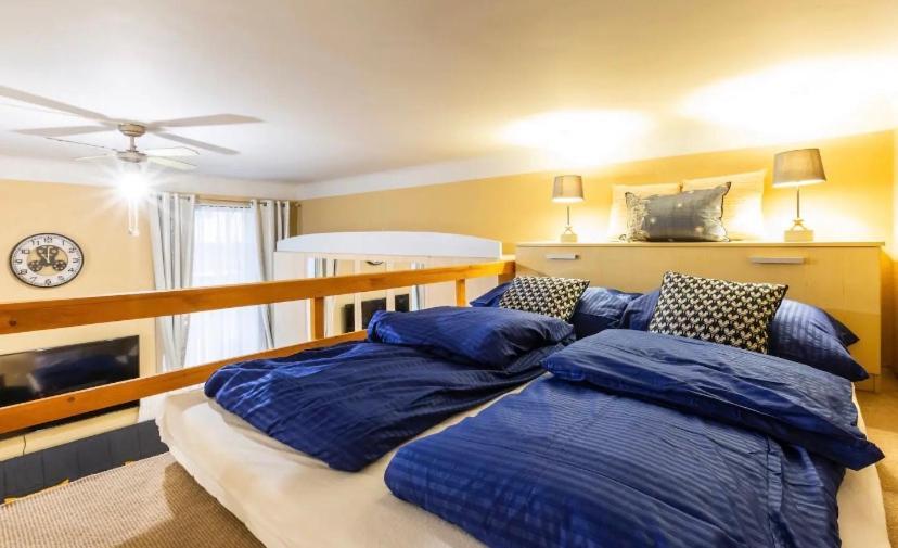 Cherry Blossom Designer In The Center With Free Parking Apartment Budapest