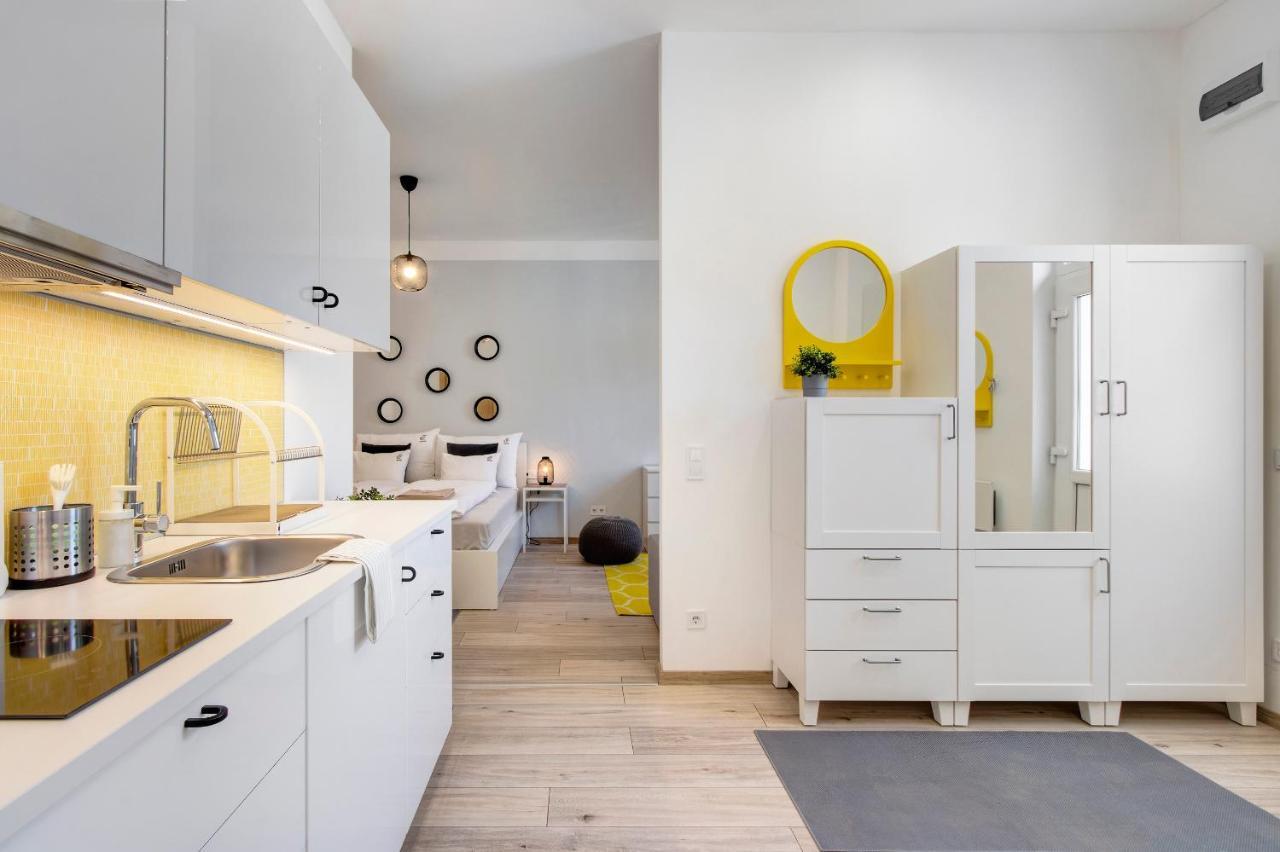 Rozsa Apartment