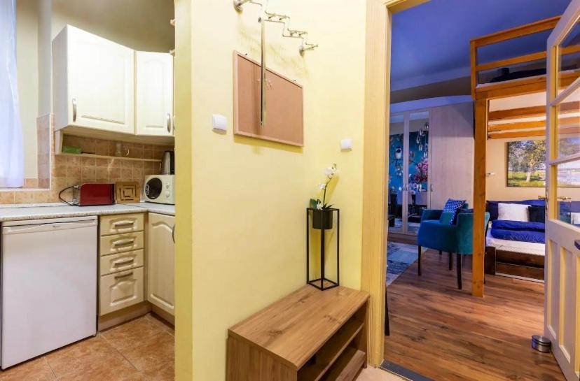 Apartment Cherry Blossom Designer In The Center With Free Parking Budapest