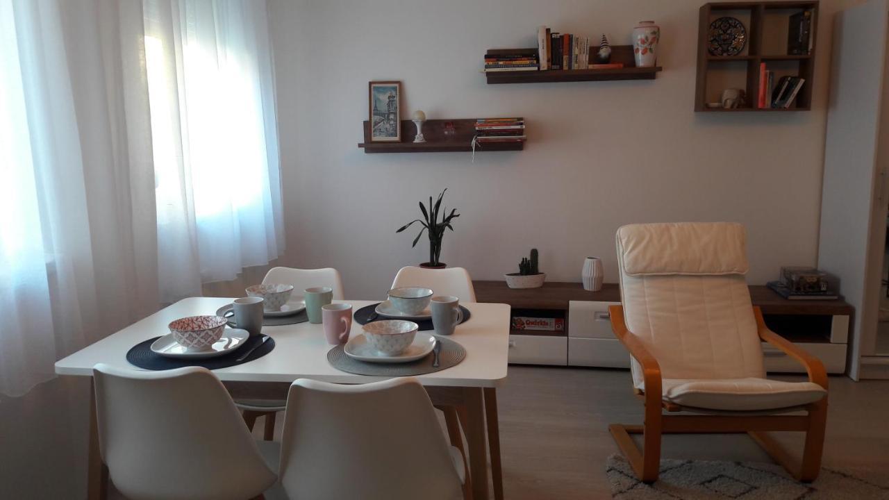 Liliom With Free Parking Space Apartment Budapest