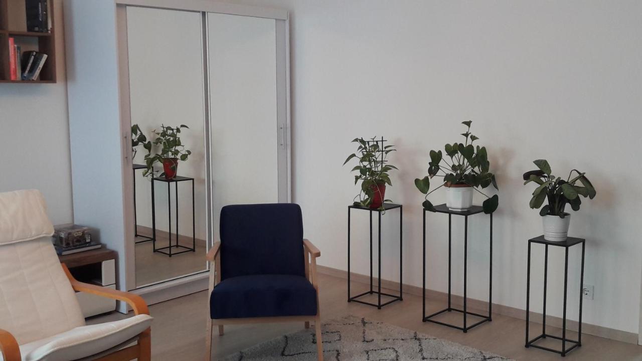 Apartment Liliom With Free Parking Space
