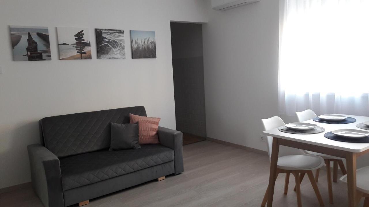Liliom With Free Parking Space Apartment Budapest