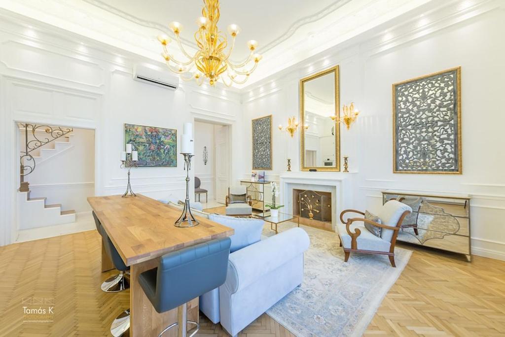 Lägenhet Bpr The Golden Astoria With Balcony And A/c Budapest