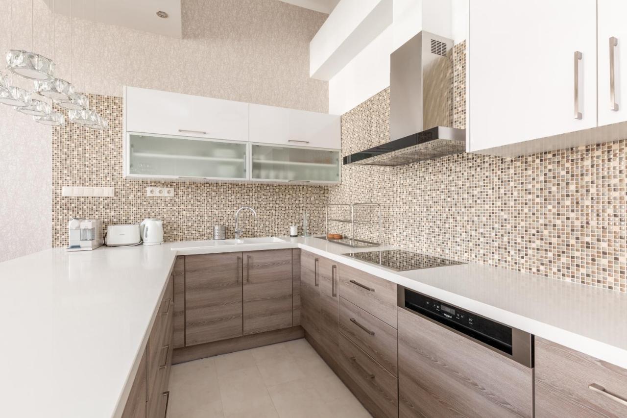 Luxury Dream At The Basilica 3br/2bath * Budapešť