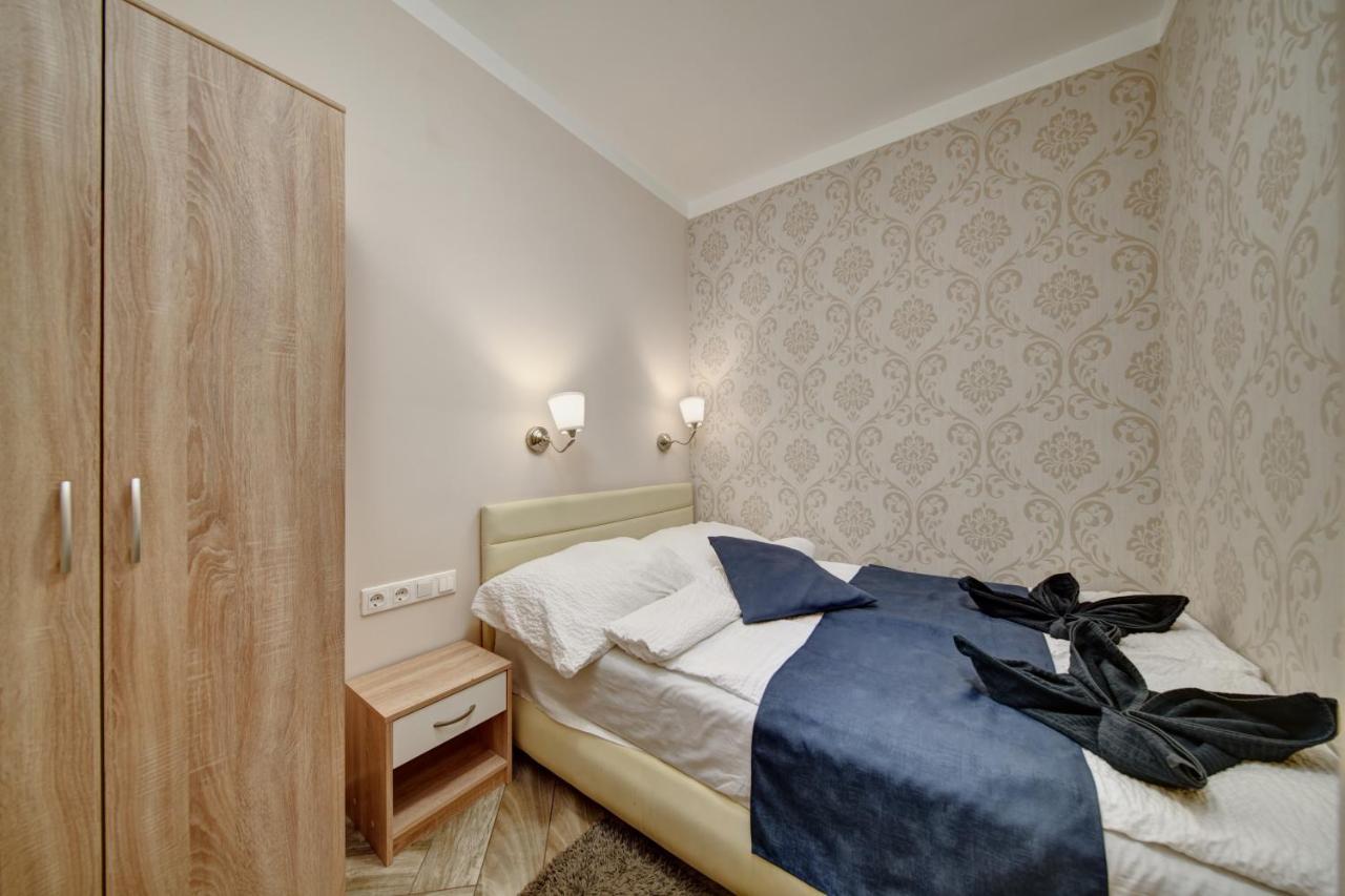 Fashion Street Boutique Apartment