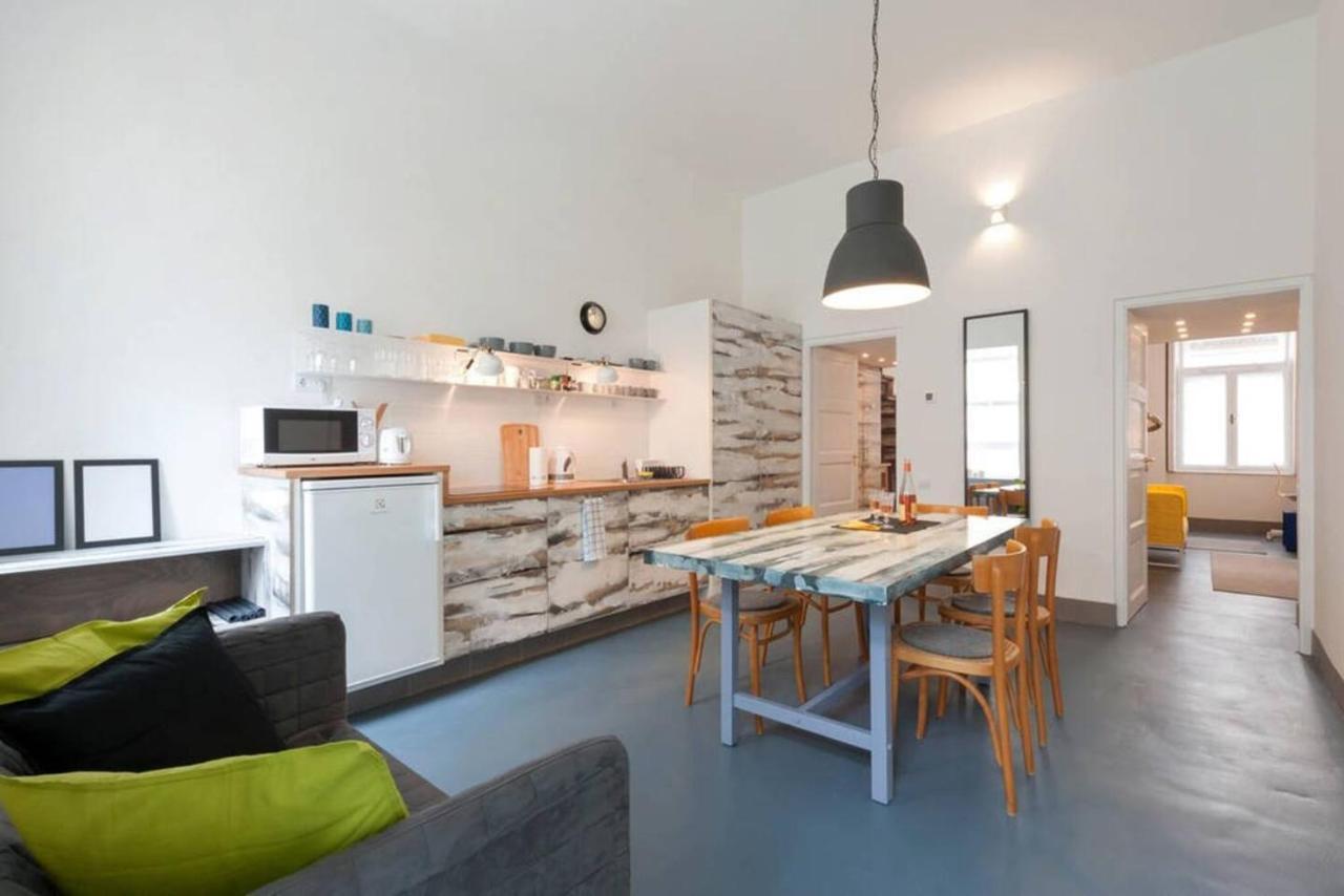 Modern Stylish 2 Bedroom Apartment Budapest