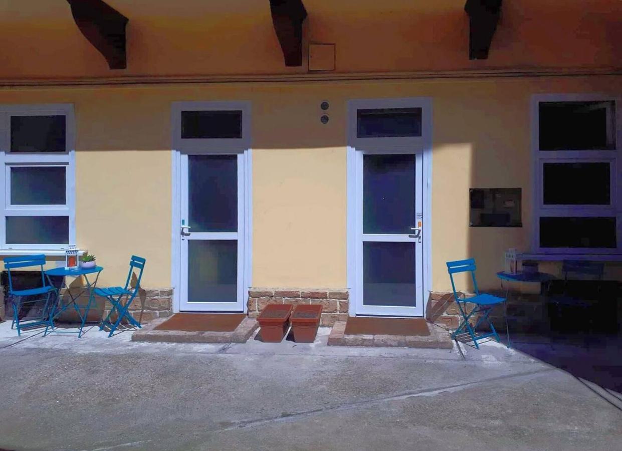 Apartment Modern Stylish 2 Bedroom *