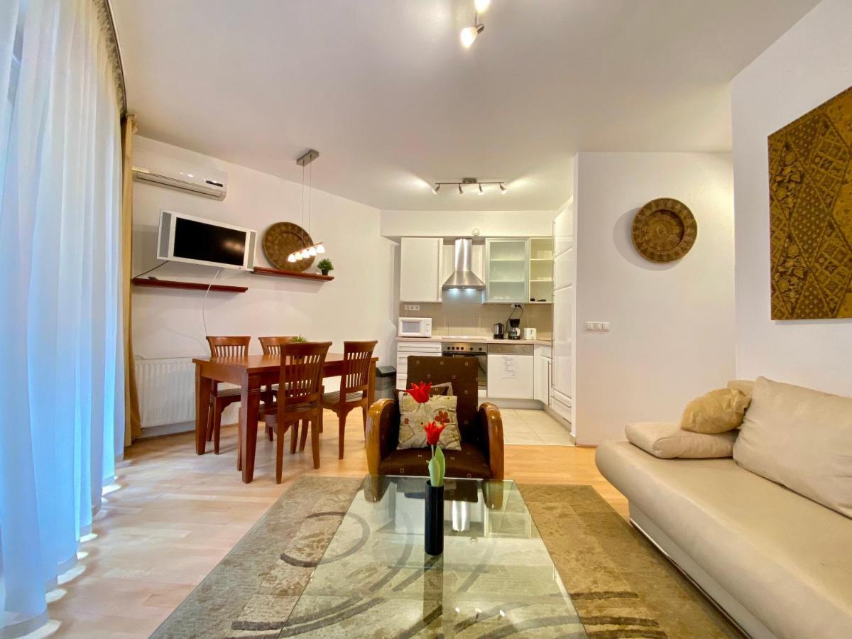 Downtown Vibe-kiraly Ii Apts W Private Balcony