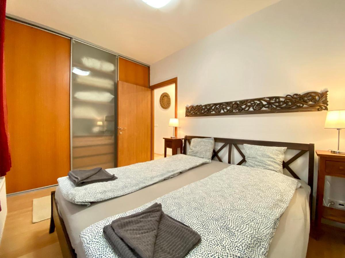 Downtown Vibe-kiraly Ii Apts W Private Balcony