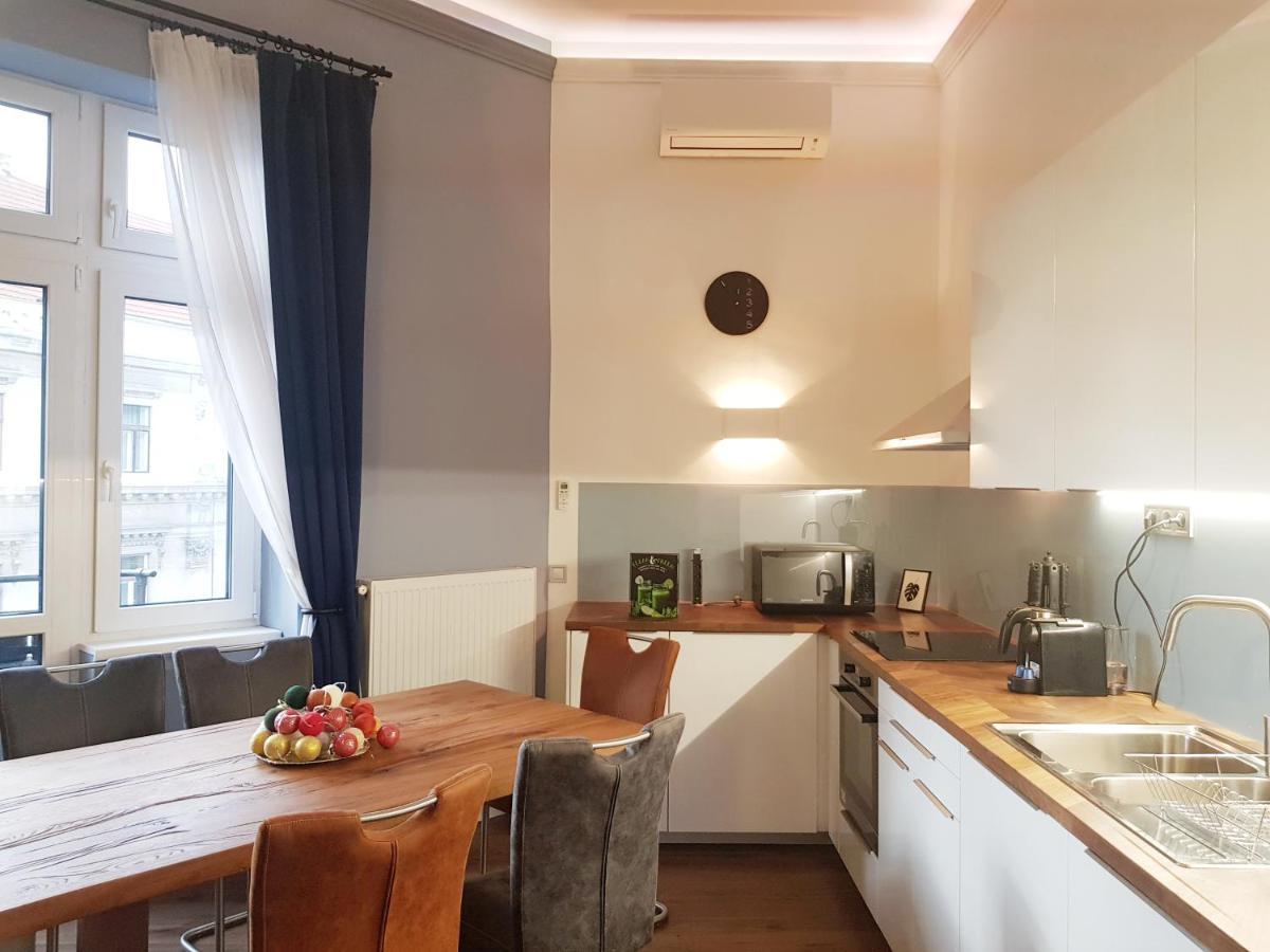 Luxurious With Balconies In Downtown Bp Apartamento *
