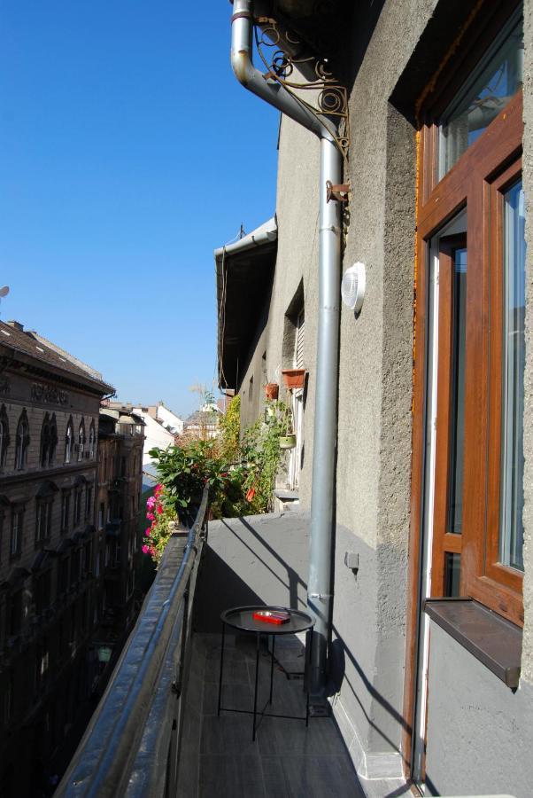 Luxurious With Balconies In Downtown Bp Apartamento Budapest