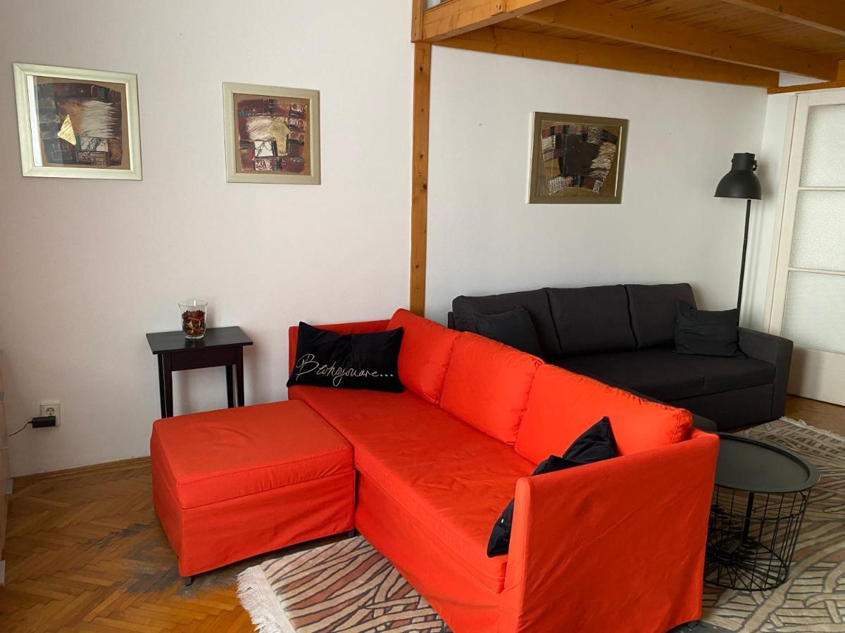 V. District Apartman