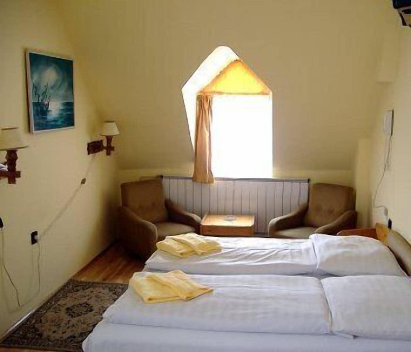 Bara Junior Hotel 2*