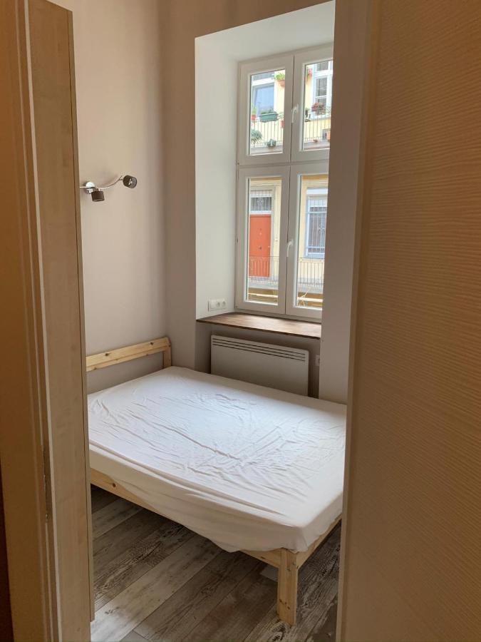 Art-club With Air Condition Apartment Budapest