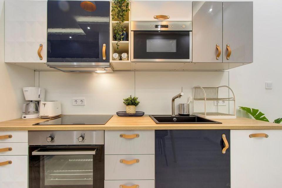 Emerald Residency 4Br-2Ba Apartmán Budapešť