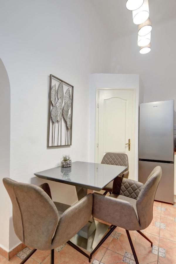 Apartment Free Garage Parking, Ac And Bikes In The Downtown *