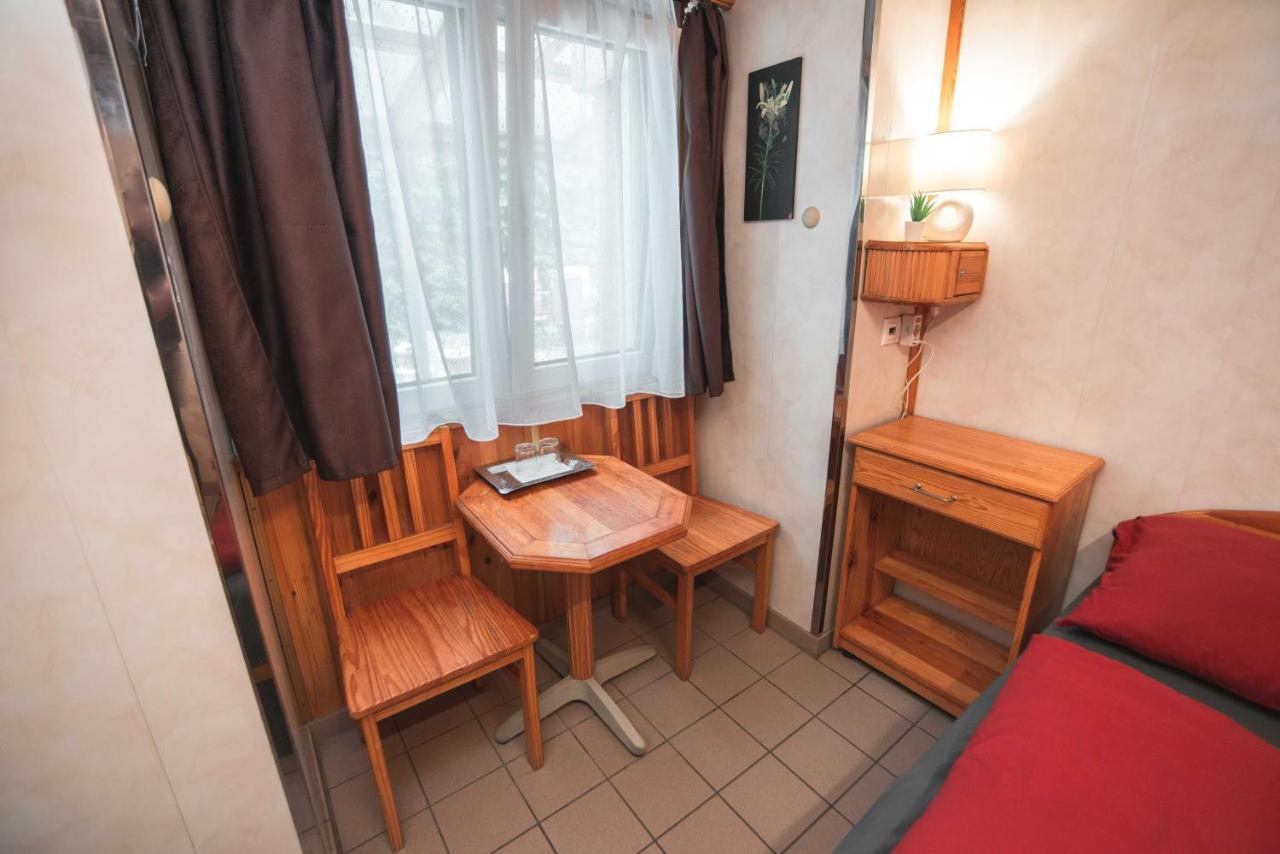 Guest house Duna-party Pansion