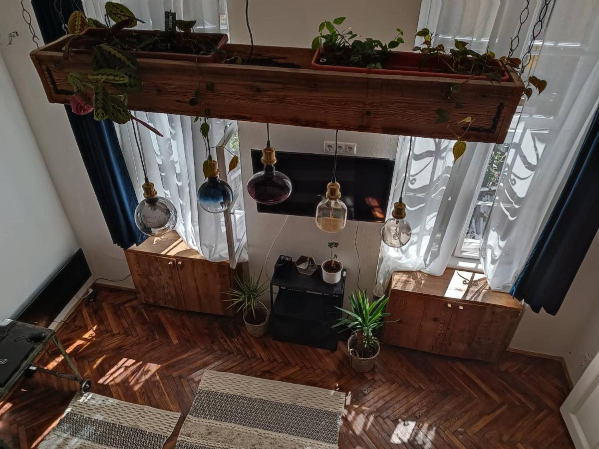 Hipster Paradise