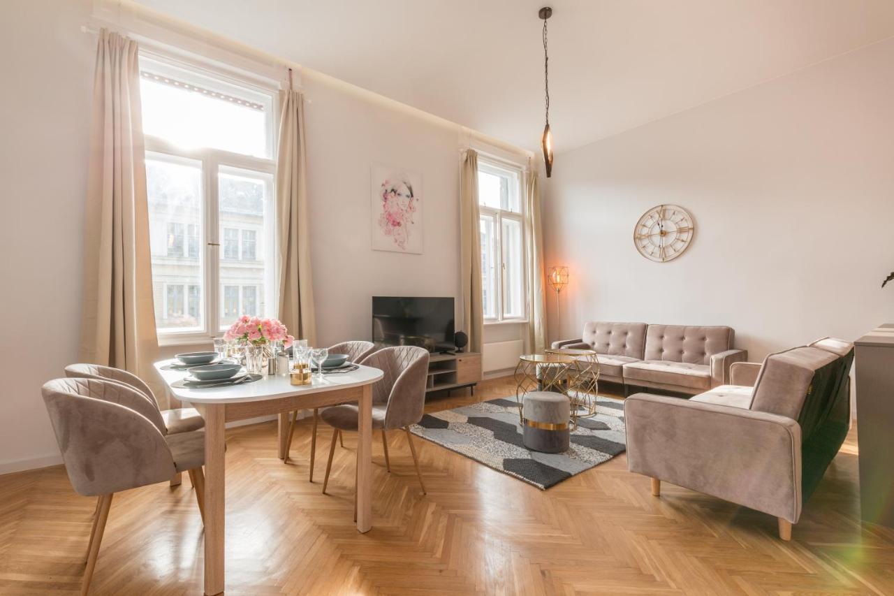 Space And Elegance In The Heart Of