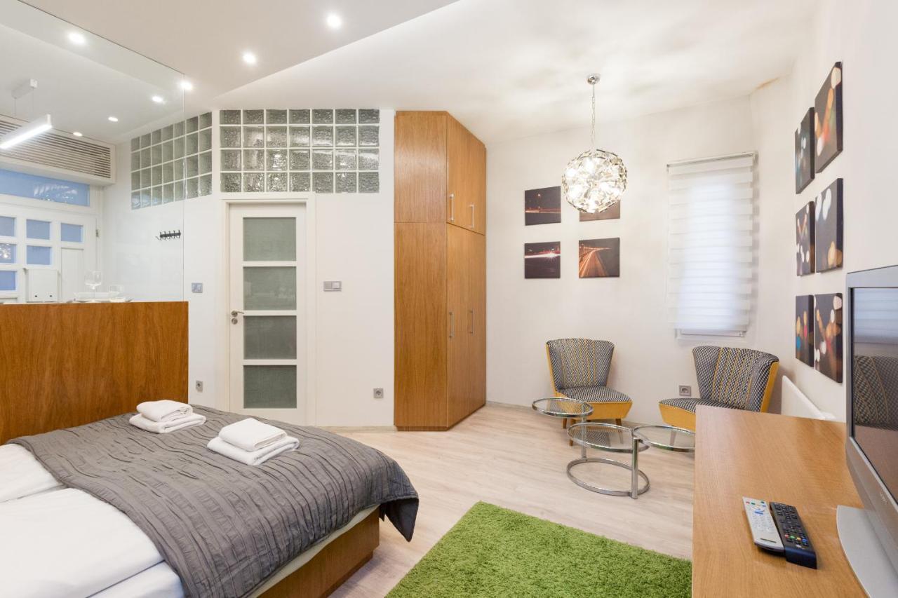 Apartment Retro Dream Near The Danube *