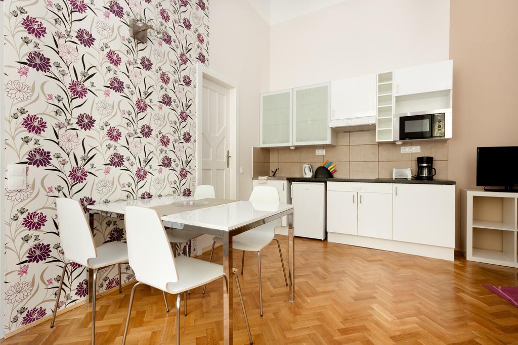 Budapestay Apartment *