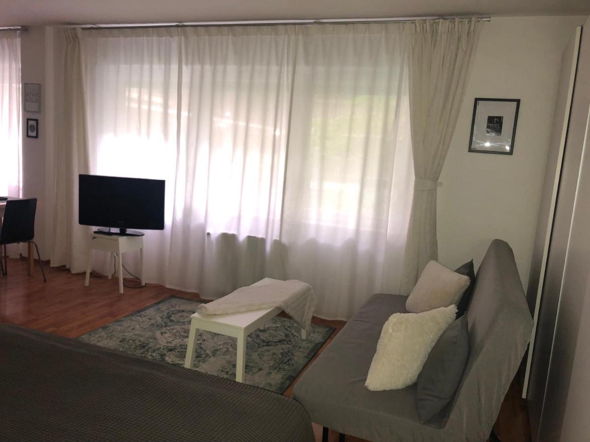 - Center West Apartamento