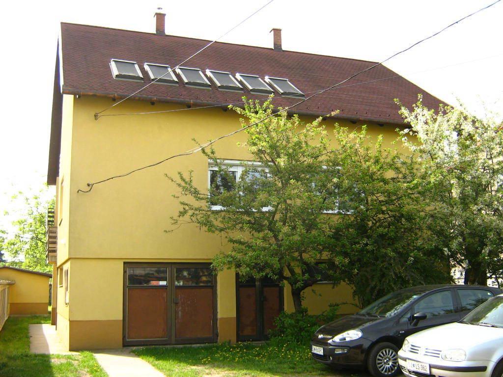 Zuglo Es Apartman Budapest