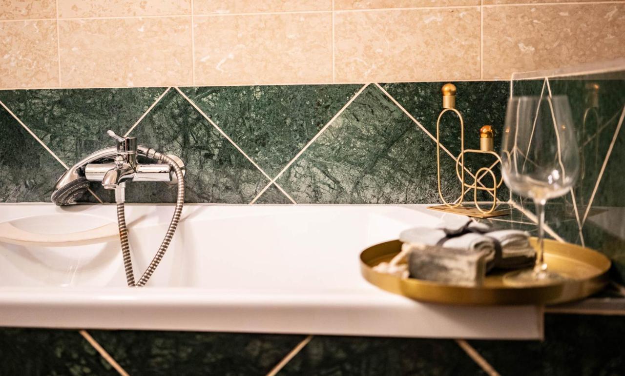 Apartment Free Parking! Soho 101, 4 Ppl, Ac, Superfast Wifi, Tv Budapest
