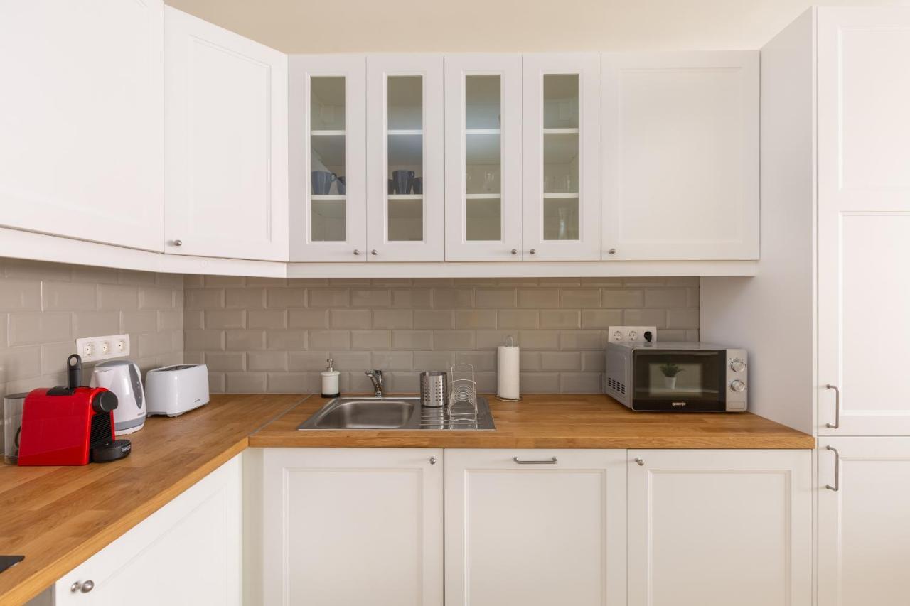 Apartamento Cozy 3-bedroom In The Heart Of