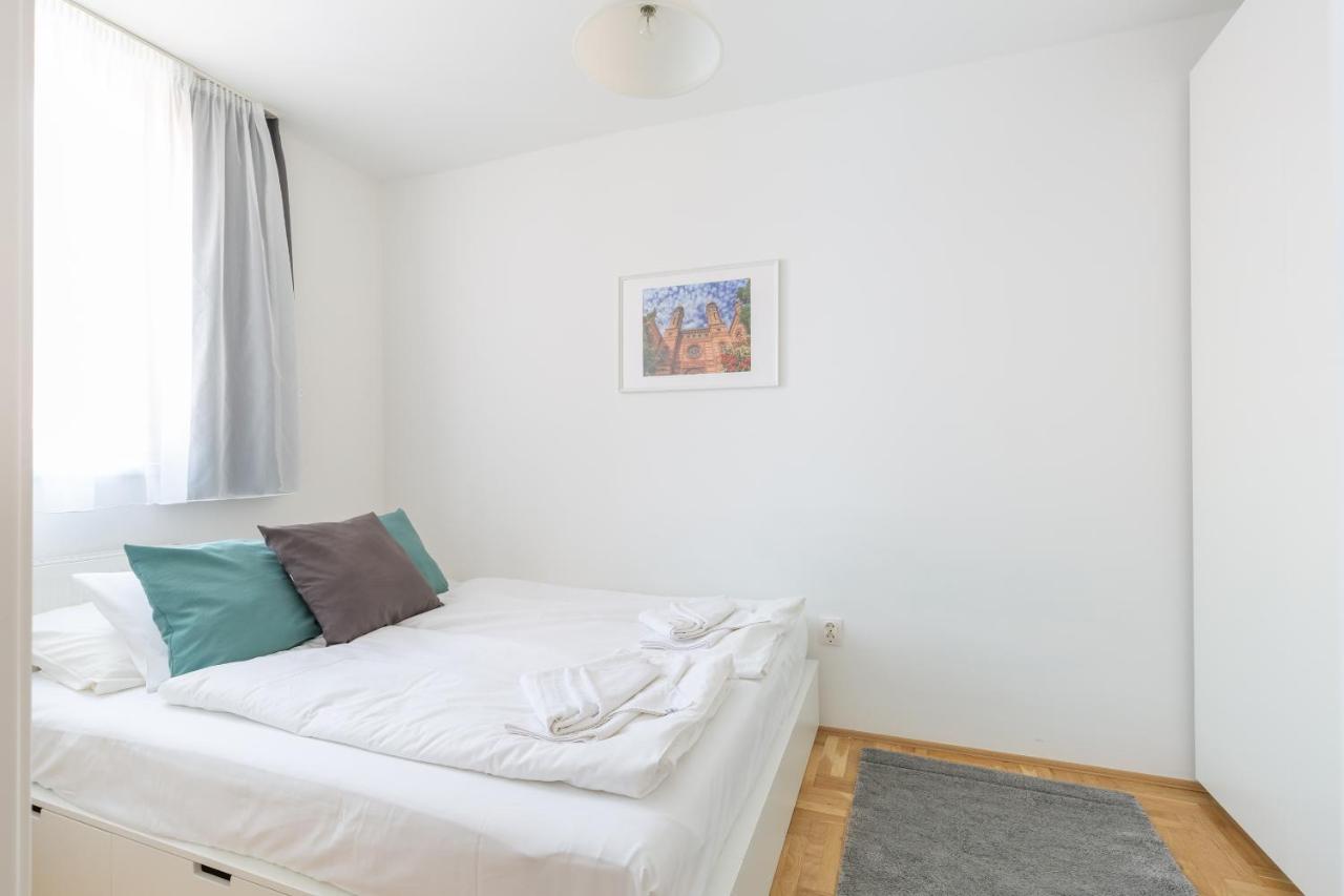 Cozy 3-bedroom In The Heart Of Budapest