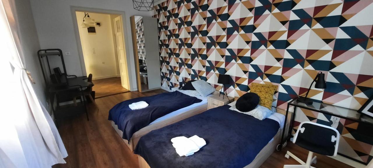 Hi-bp Garden Batsanyi With 4 Near The Train With Free Parking Apartman Budapest