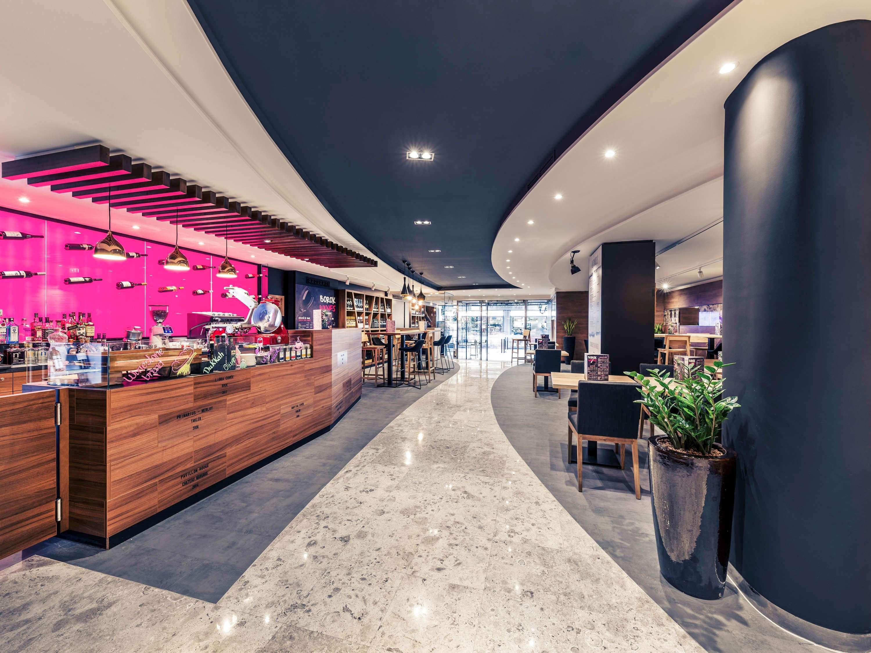 Mercure Center Hotel