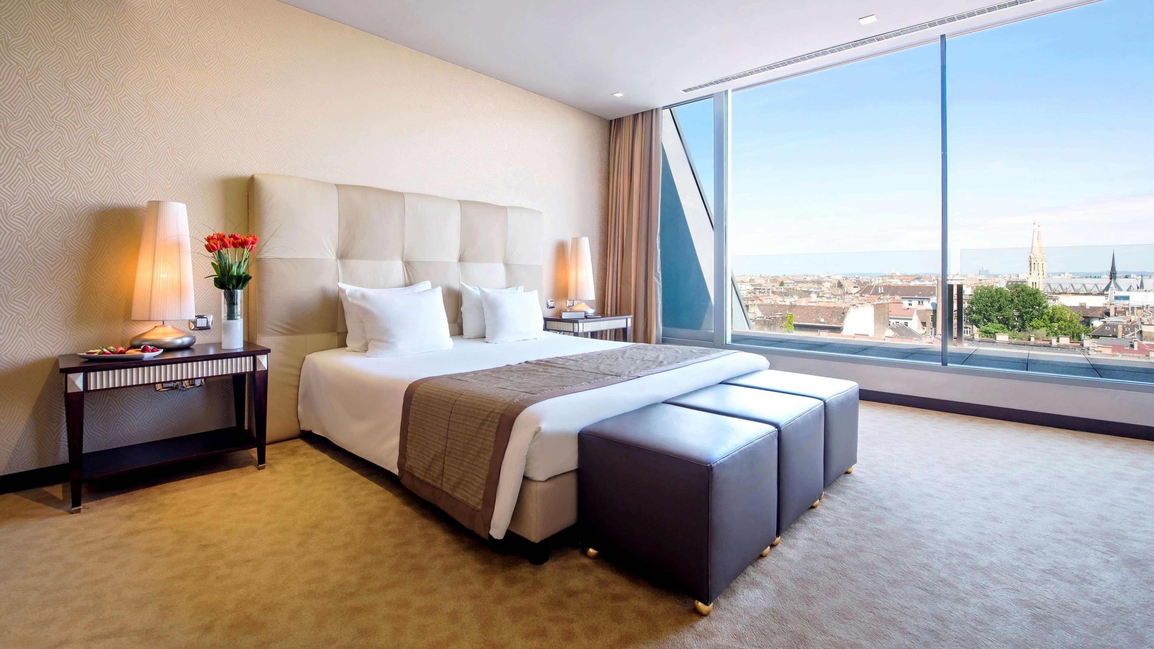 Anantara New York Palace - A Leading Of The World