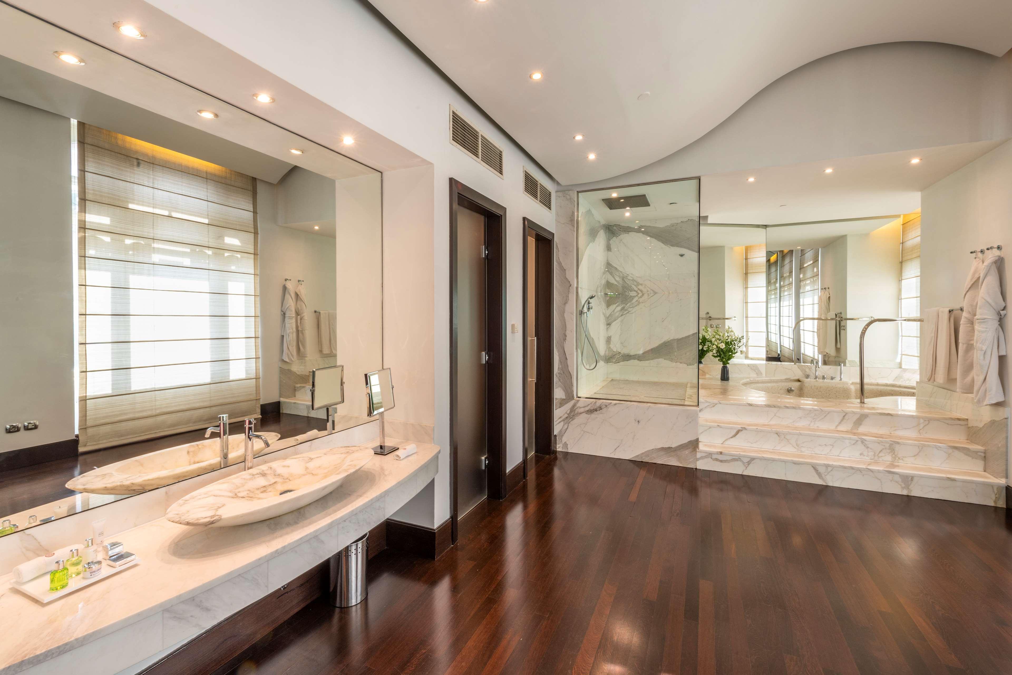 Hotel Anantara New York Palace - A Leading Of The World