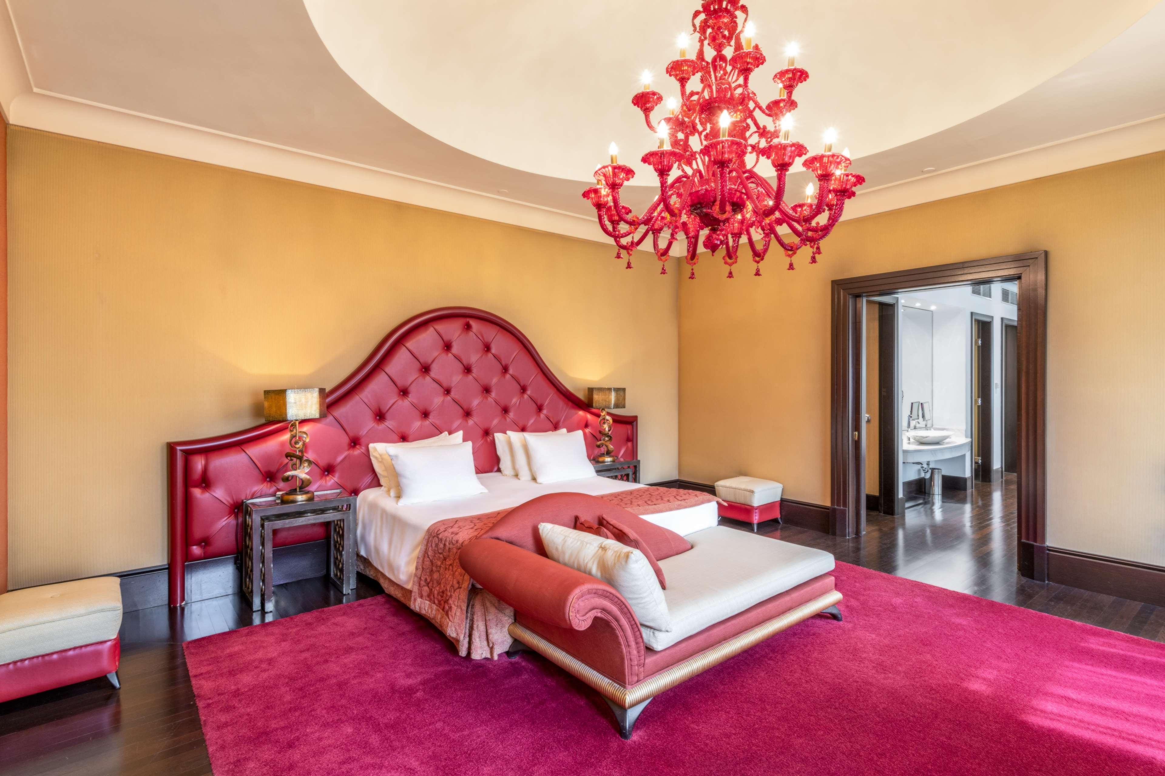Anantara New York Palace - A Leading Of The World 5*