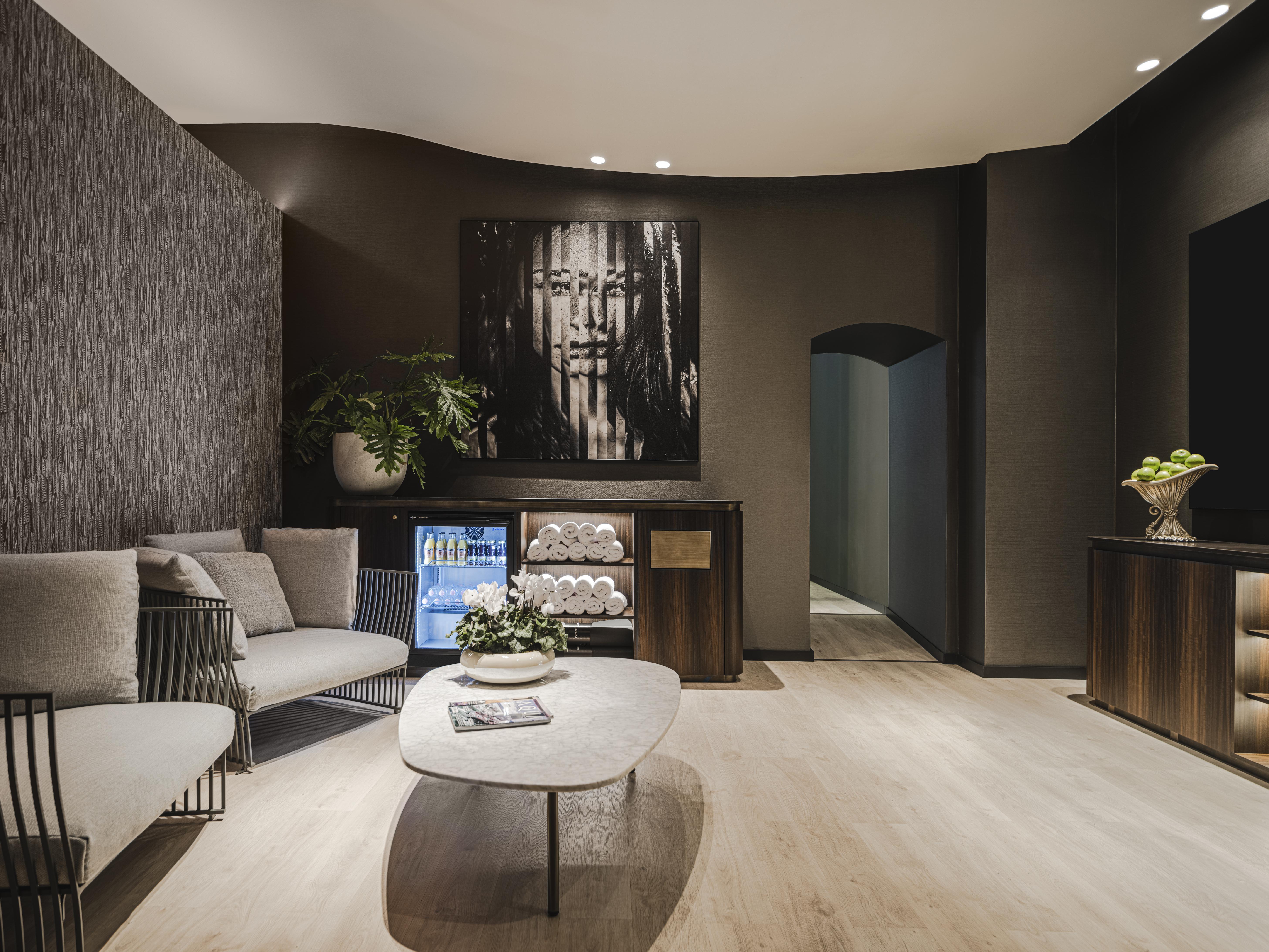 Anantara New York Palace - A Leading Of The World