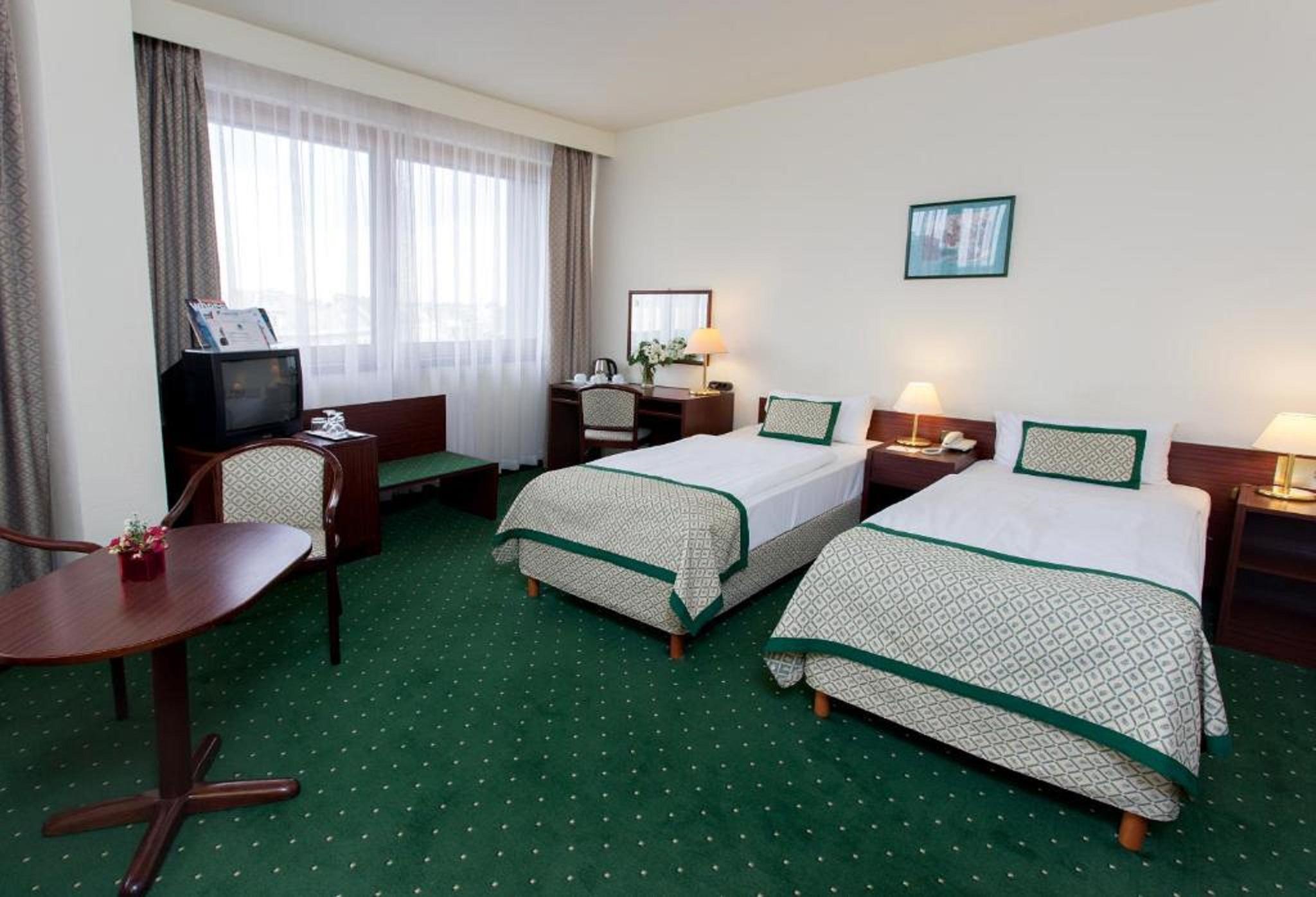 Hotel Danubius Hungaria City Center 4*