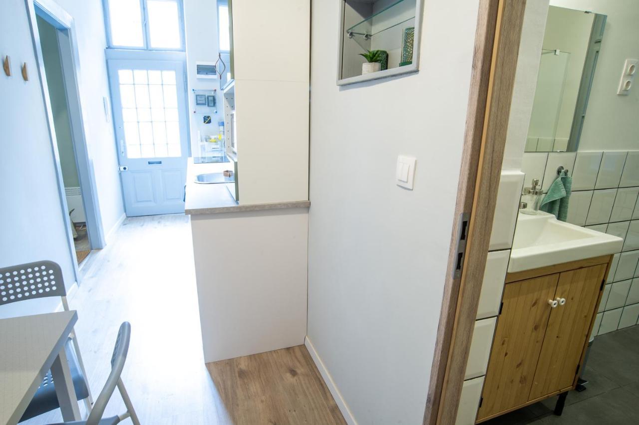 Cozy On The Boulevard. Apartman