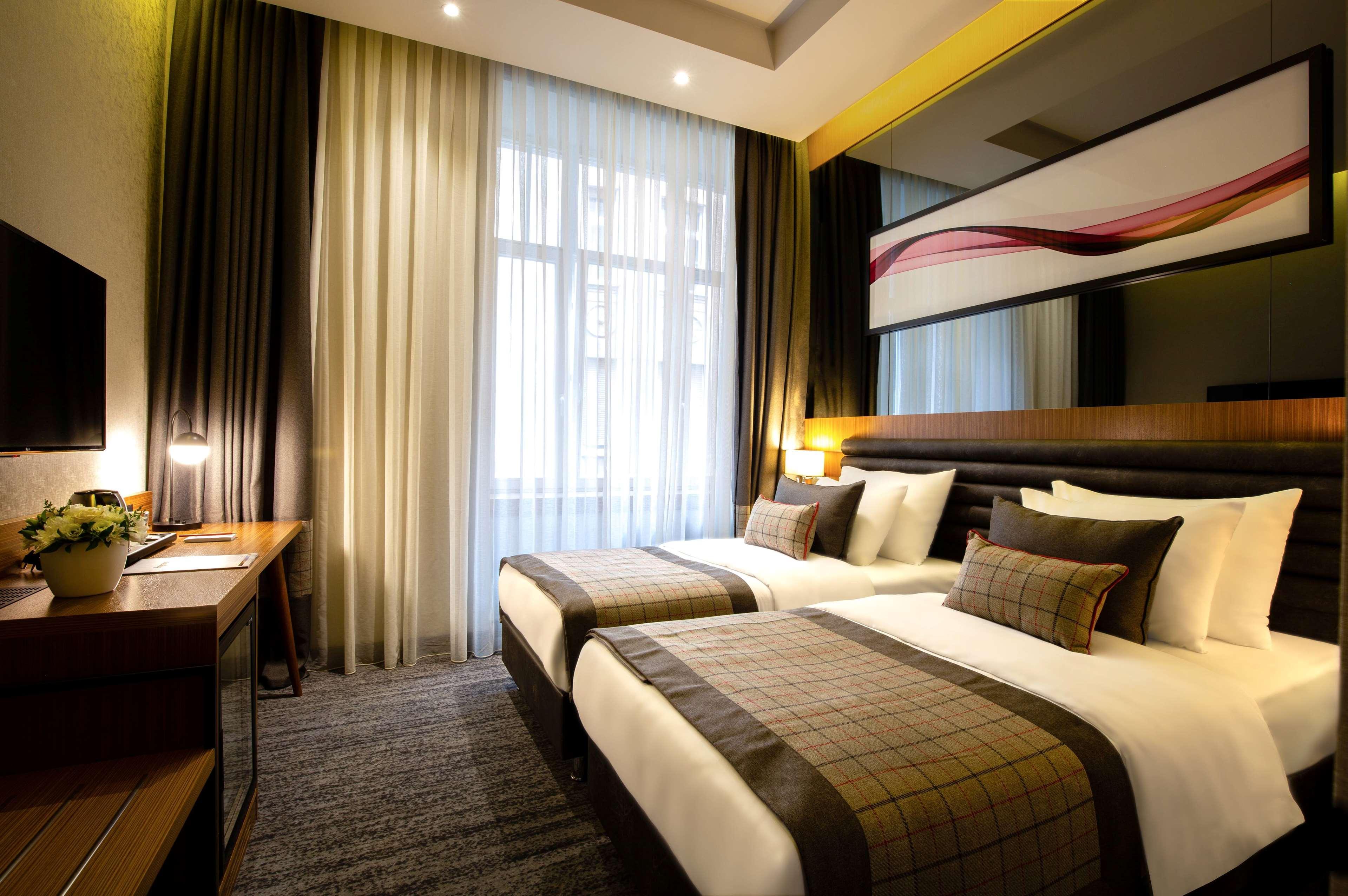 Hotel Ramada By Wyndham Center Budapest
