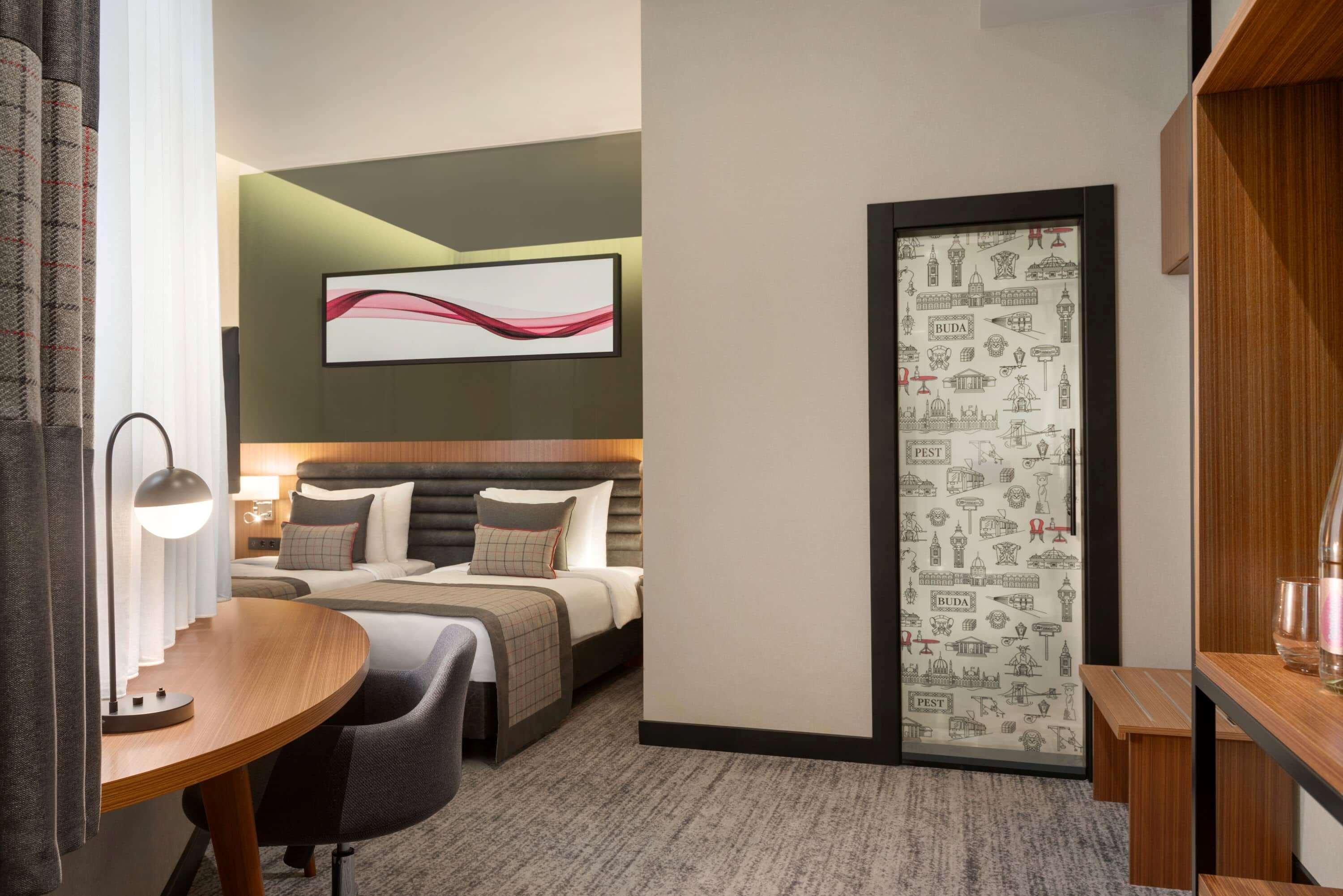 Ramada By Wyndham Center 4*