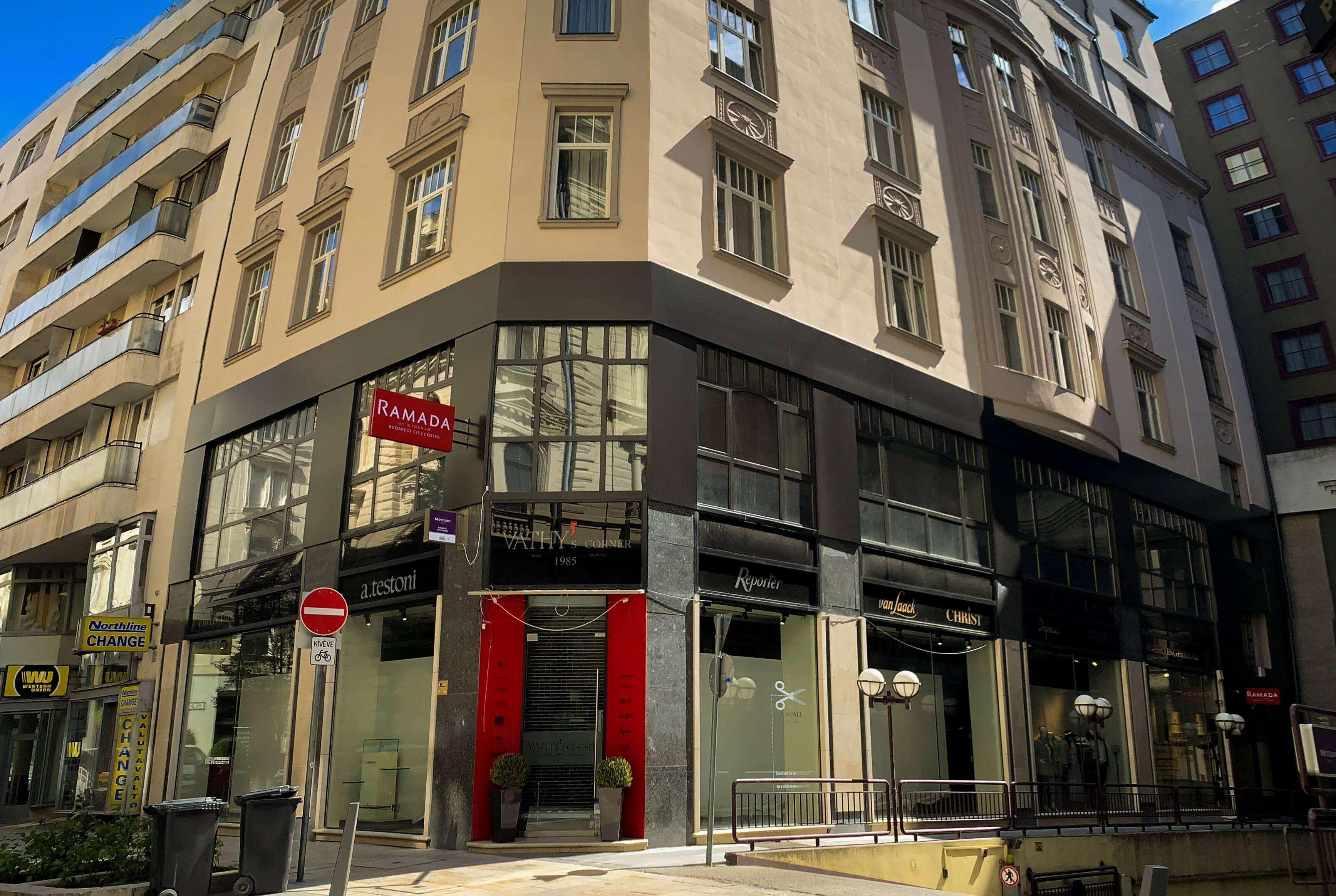 Hotel Ramada By Wyndham Center Budapest