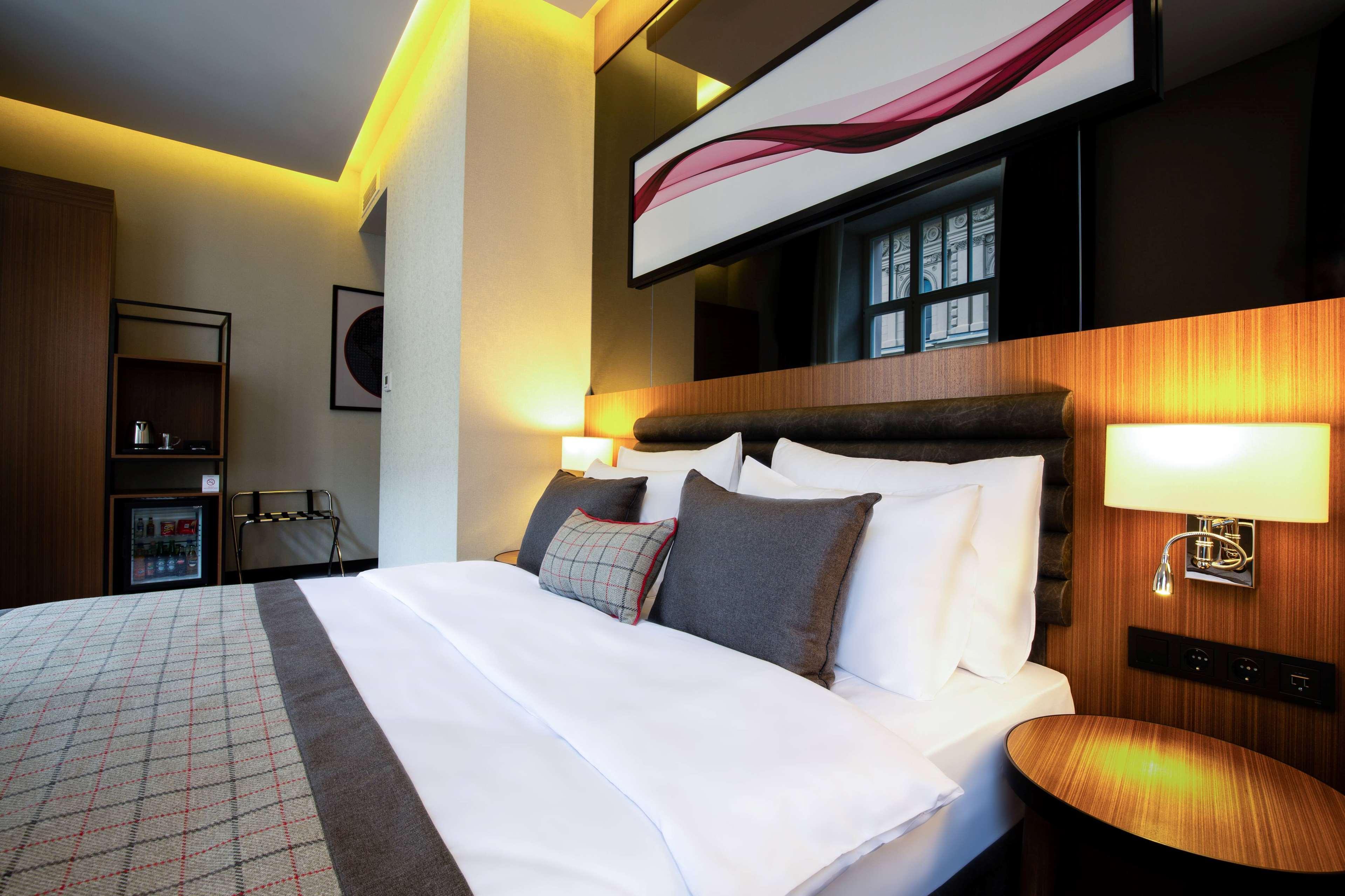 Ramada By Wyndham Center Hotel 4*