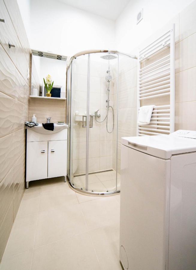 Free Parking! Linden Apartment, Ac, Smart Tv, Wifi Apartmán