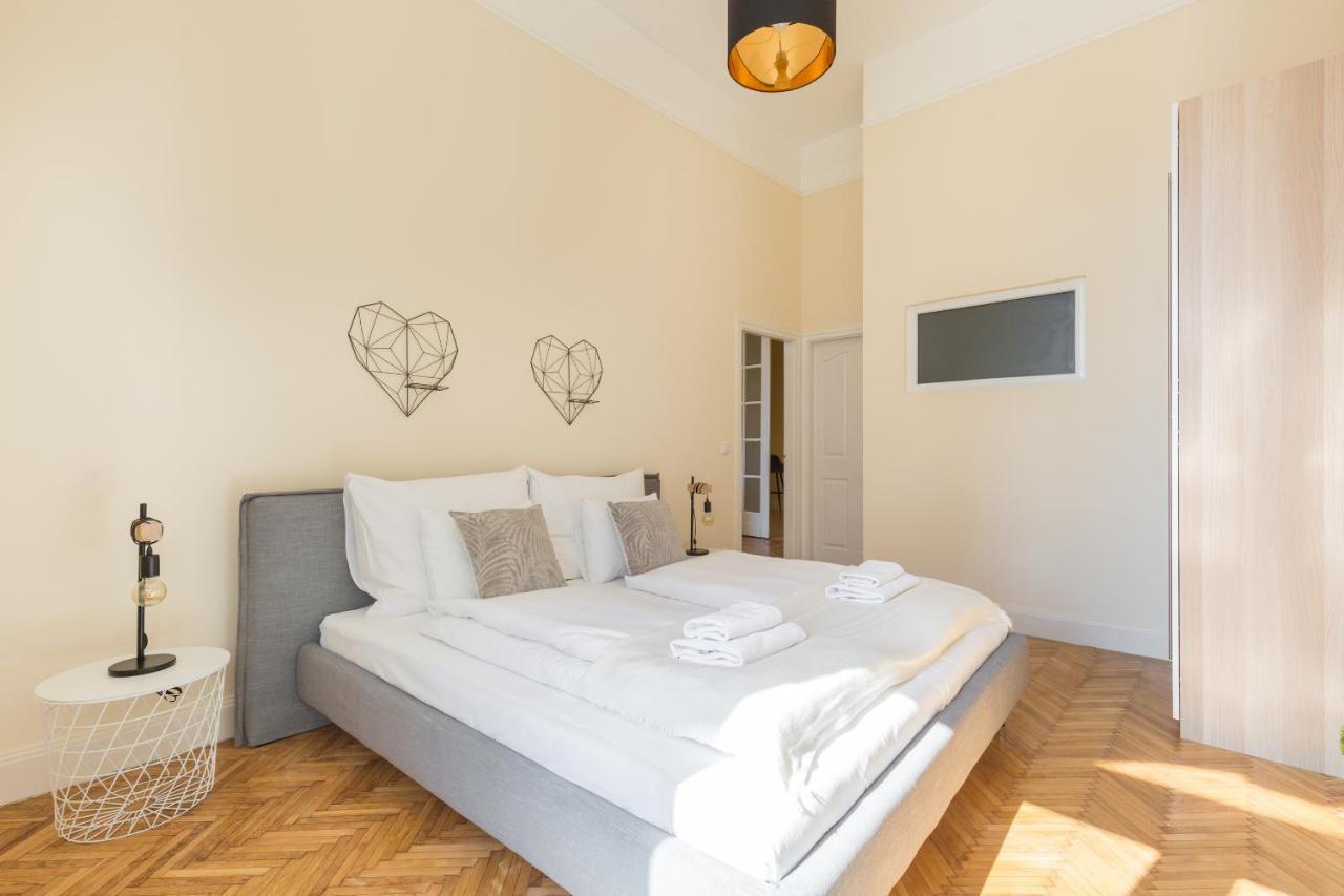 Center Dream 2br/2bath Boedapest