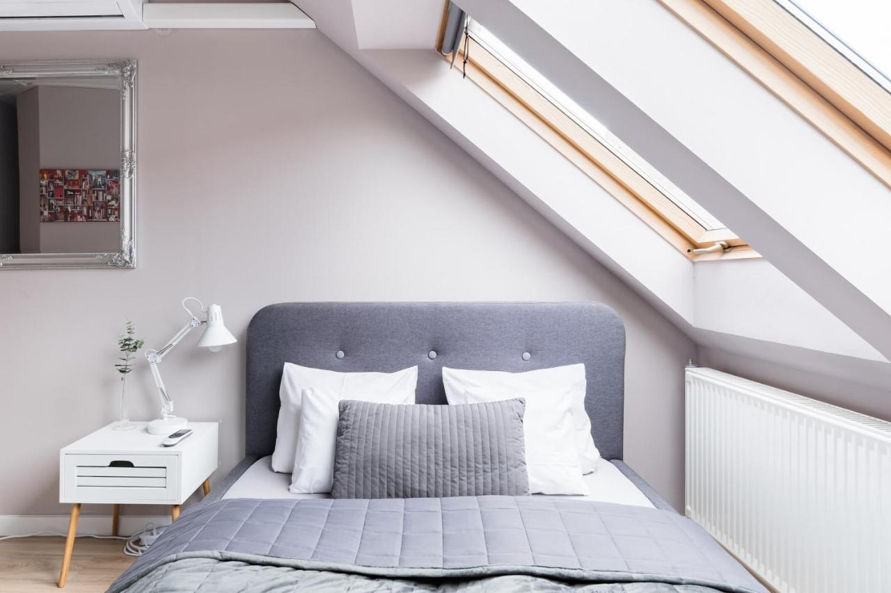 Sunny And Penthouse With Private Garage * Boedapest
